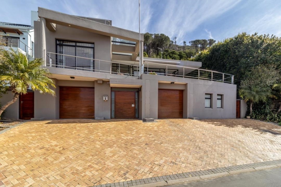 4 Bedroom Property for Sale in Hoog En Droog Western Cape